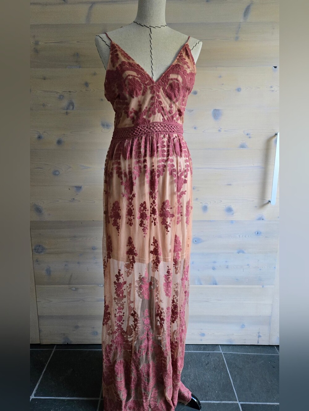 NWT Dress Forum Dark Mauve Burgundy Lace Maxi Dress Size M
